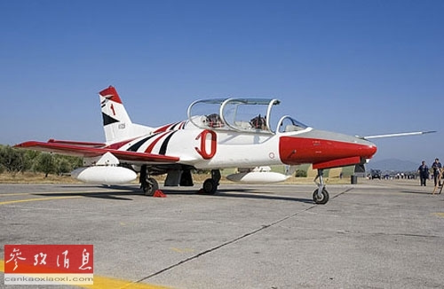中国出口埃及的K—8E教练机(资料图片) 中国出口埃及的K—8E教练机(资料图片)