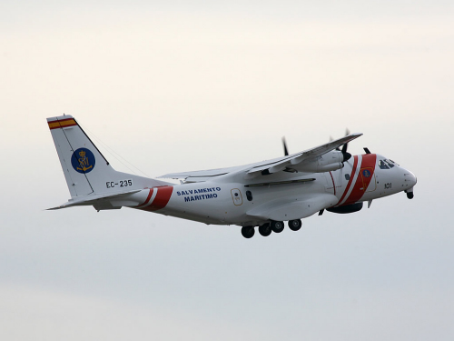 印尼与西班牙合资飞机制造厂生产的CASA/IPTN CN-235型飞机(资料图) 印尼与西班牙合资飞机制造厂生产的CASA/IPTN CN-235型飞机(资料图)