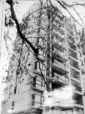 涉案违法建筑“工商苑” 涉案违法建筑“工商苑”