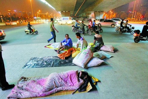 郑州两农民工打牌起纠纷1人被殴致死图