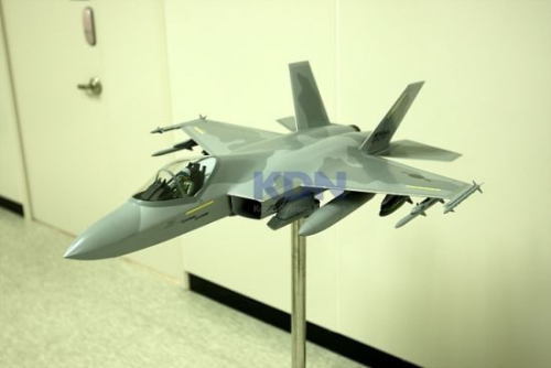 资料图:韩国第五代战机KFX方案模型之一 资料图:韩国第五代战机KFX方案模型之一