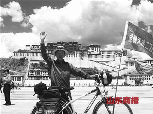 黄仁义在挑战“天路”比赛途中据《四川农村日报》 黄仁义在挑战“天路”比赛途中据《四川农村日报》
