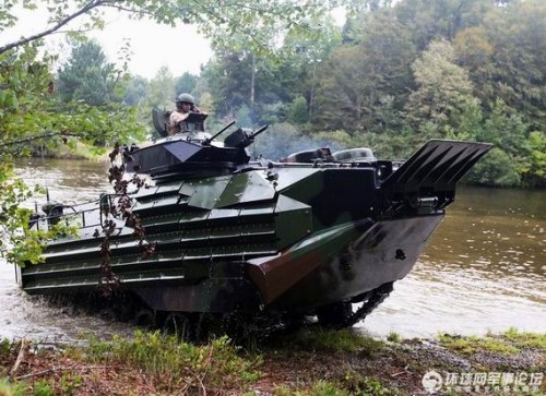 资料图:AAV-7两栖战车 资料图:AAV-7两栖战车