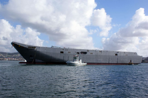 澳大利亚最大战舰“堪培拉”号两栖攻击舰下水 澳大利亚最大战舰“堪培拉”号两栖攻击舰下水