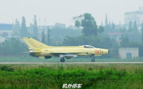 ��ý��ͼ��F-7BGIս��
