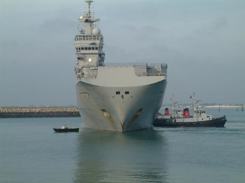 “西北风”级两栖攻击舰 “西北风”级两栖攻击舰