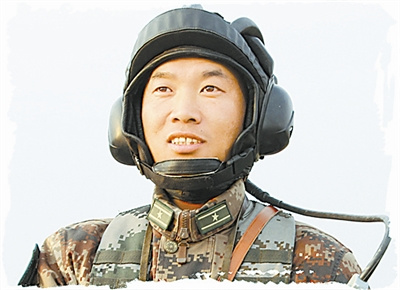 举国喜迎十八大,我决心带领全营官兵苦练打赢本领,以优异成绩向党的十八大献礼。 举国喜迎十八大,我决心带领全营官兵苦练打赢本领,以优异成绩向党的十八大献礼。