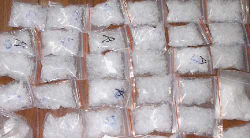 警方收缴的毒品,近4公斤 警方收缴的毒品,近4公斤