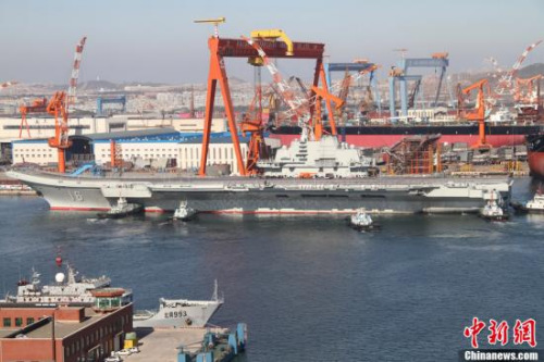 10��30��10ʱ20�֣��й���ĸ����������ͣ��������ʡ��������ͷ�����������ʽ�������ۺ���״γ�����ͼΪ�������������ͷʻ��ġ�����������<a target='_blank' href='http://www.chinanews.com/'>������</a>�� ��̫ʢ ��