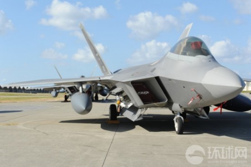 ��ʱ����פ�����������ɿվ����ص�F-22����ս������