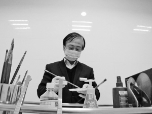 夏开宝师傅。记者 宋宁 摄 夏开宝师傅。记者 宋宁 摄