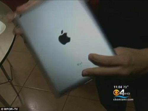 美国佛罗里达州一名男子花500美元购买了一台塑料做的假iPad 美国佛罗里达州一名男子花500美元购买了一台塑料做的假iPad