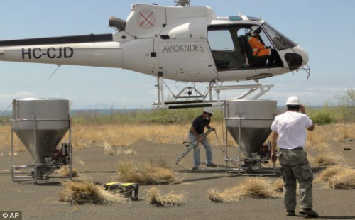 厄瓜多尔用直升机空投20多吨毒药， 对加拉帕戈斯群岛进行灭鼠。