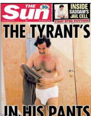 《太阳报》曾刊登萨达姆狱中仅穿内裤的照片（网页截图）