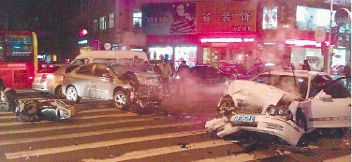 车祸现场。 网友提供 车祸现场。 网友提供