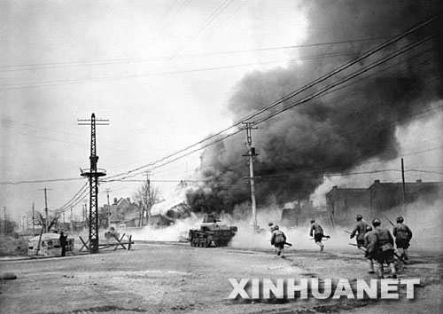 1949年1月14日,解放军攻入天津市区。 1949年1月14日,解放军攻入天津市区。