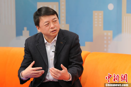 中国政法大学副校长、行政法专家马怀德教授12月5日做客<a target='_blank' href='http://www.chinanews.com/' >中新网</a>《新闻大家谈》,为广大网友解读中国反腐工作面临的机遇与挑战。<a target='_blank' href='http://www.chinanews.com/' >中新网</a>记者 张龙云 摄 中国政法大学副校长、行政法专家马怀德教授12月5日做客<a target='_blank' href='http://www.chinanews.com/' >中新网</a>《新闻大家谈》,为广大网友解读中国反腐工作面临的机遇与挑战。<a target='_blank' href='http://www.chinanews.com/' >中新网</a>记者 张龙云 摄