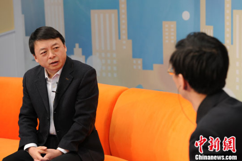 中国政法大学副校长、行政法专家马怀德教授12月5日做客<a target='_blank' href='http://www.chinanews.com/' >中新网</a>《新闻大家谈》,为广大网友解读中国反腐工作面临的机遇与挑战。<a target='_blank' href='http://www.chinanews.com/' >中新网</a>记者 张龙云 摄 中国政法大学副校长、行政法专家马怀德教授12月5日做客<a target='_blank' href='http://www.chinanews.com/' >中新网</a>《新闻大家谈》,为广大网友解读中国反腐工作面临的机遇与挑战。<a target='_blank' href='http://www.chinanews.com/' >中新网</a>记者 张龙云 摄