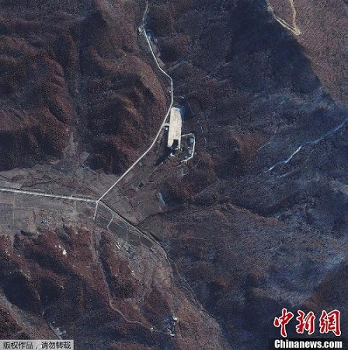 当地时间12月1日,朝鲜宇宙空间技术委员会发言人说,朝鲜将于本月10日至22日间发射卫星。图为国外媒体近日公布的俯瞰朝鲜卫星发射场照片。 当地时间12月1日,朝鲜宇宙空间技术委员会发言人说,朝鲜将于本月10日至22日间发射卫星。图为国外媒体近日公布的俯瞰朝鲜卫星发射场照片。