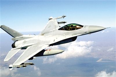 ����KF-16ս���� ��ִ�п��м�غʹ��������F-15Kս��������Ѳ�߷��У�ÿ�����ٻ�18����Ԫ�� 