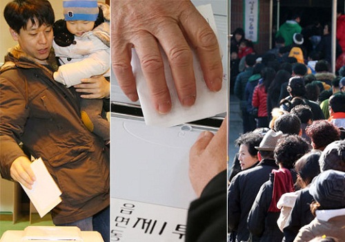 19日,韩国选民纷纷前往各投票站积极投票。 19日,韩国选民纷纷前往各投票站积极投票。
