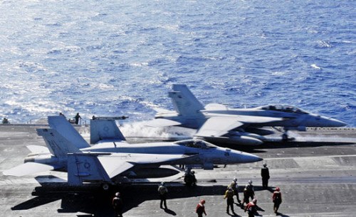 ����ͼ������������ĸ�ϵ�F/A-18����ս����