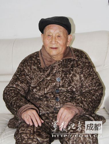 百岁老红军的强军梦军队强大才能肩负使命