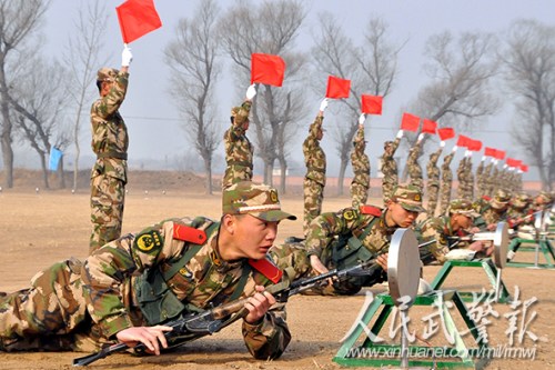 武警8634部队开展冬季大练兵磨砺意志图