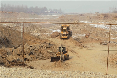 �������ںӵ�����ɰʯ���ӵ����Ǵ�ׯ��