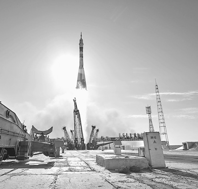 ͼΪ����˹������TMA��04M�����˷ɴ��ڹ�����˹̹�İݿ�Ŭ�����䳡���ա��»��緢