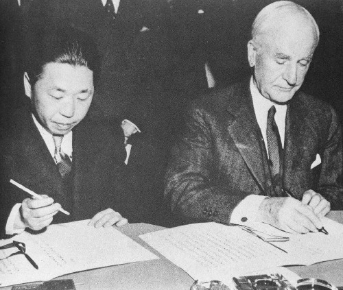 ͼΪ1943��1��11�գ��й�פ����ʹκ����(��)������������ն��ڻ�ʢ��ǩ��ƽ����Լ�� �»��緢