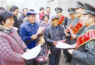 陈龙万 摄 陈龙万 摄