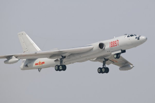 俄媒称,图-22“逆火”轰炸机生产线已停止,中国不大可能购买。图为中国轰-6K 俄媒称,图-22“逆火”轰炸机生产线已停止,中国不大可能购买。图为中国轰-6K