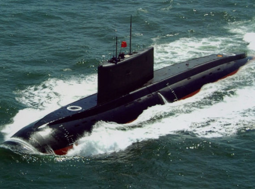 资料图:中国海军潜艇"某海域敌驱护舰编队来犯,对敌编队实施打击.