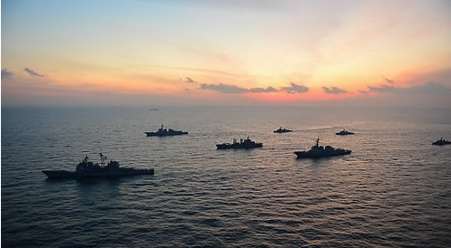 韩美从4日开始,在浦项、蔚珍东侧海域进行为期三天的综合海上演习 韩美从4日开始,在浦项、蔚珍东侧海域进行为期三天的综合海上演习