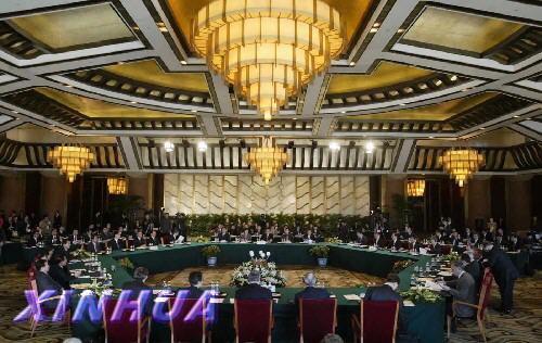 2月25日上午九时,朝核问题北京第二轮六方会谈在钓鱼台国宾馆开幕。这是会谈现场。新华社记者 刘宇摄 2月25日上午九时,朝核问题北京第二轮六方会谈在钓鱼台国宾馆开幕。这是会谈现场。新华社记者 刘宇摄