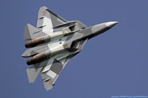 资料图:俄罗斯T-50隐形战机将被印度作为未来空军主力 资料图:俄罗斯T-50隐形战机将被印度作为未来空军主力