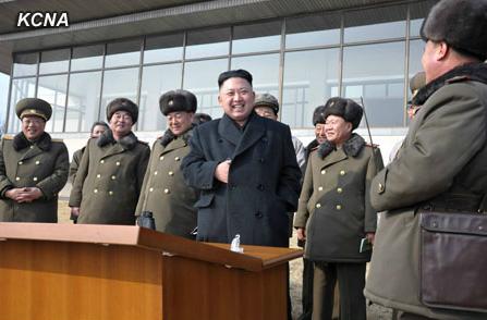 金正恩指导朝鲜人民军炮兵火力打击训练 金正恩指导朝鲜人民军炮兵火力打击训练