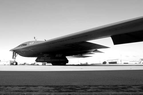 B-2轰炸机可对朝鲜境内的目标实施核打击 B-2轰炸机可对朝鲜境内的目标实施核打击