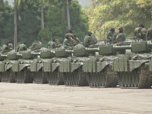 ί������װ������T-72̹��