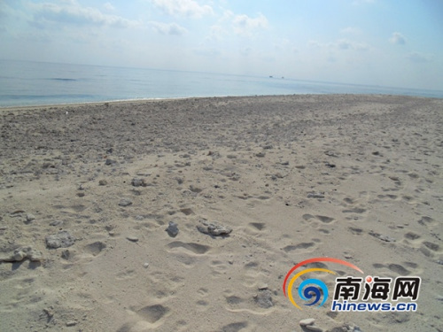 北岛的珊瑚沙海滩(南海网特派记者高鹏摄) 北岛的珊瑚沙海滩(南海网特派记者高鹏摄)