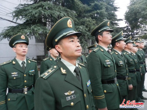 �쵼���ȴ�������ΰ��