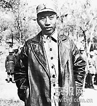 图为抗日战争时期,王震同志在延安 图为抗日战争时期,王震同志在延安