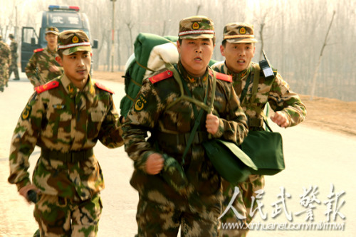 坚持就是胜利。图片来源:人民武警报 坚持就是胜利。图片来源:人民武警报