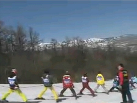 �ձ�290���жӻ�ѩ���Ƽ���˹�����¼(��Ƶ��ͼ)