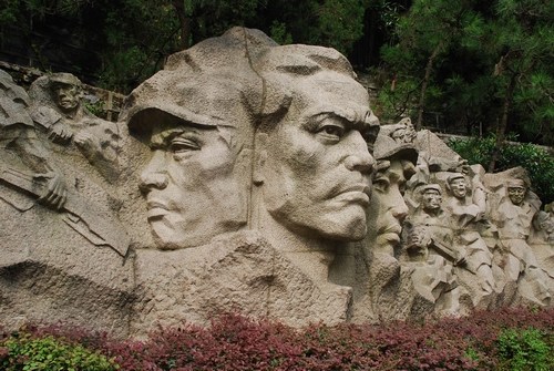 皖南事变烈士陵园国民党反动派发动皖南事变1940年10月19日,蒋介石