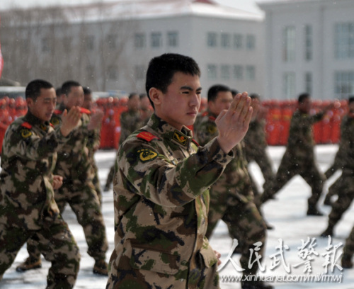 擒敌拳训练。图片来源:人民武警报 擒敌拳训练。图片来源:人民武警报