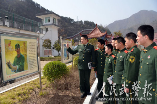 组织随机教育。图片来源:人民武警报 组织随机教育。图片来源:人民武警报