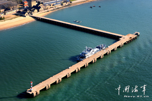 原北洋水师码头成现代化军港年停靠舰艇上百艘