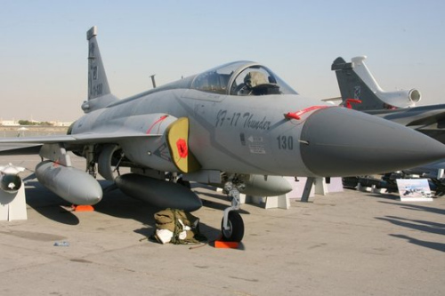 巴基斯坦空军“枭龙”战机挂载展示 巴基斯坦空军“枭龙”战机挂载展示